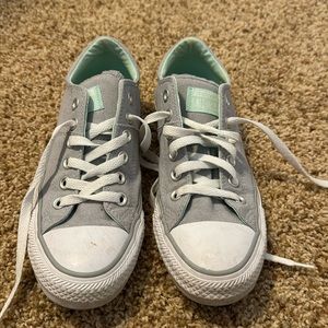 Converse tennis shoes